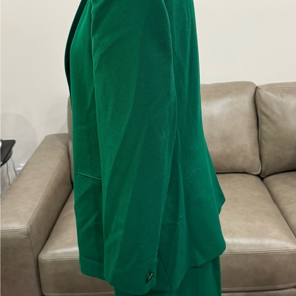 Jones New York Green Blazer & Skirt Set Size 14 Career Professional Office - Picture 2 of 10